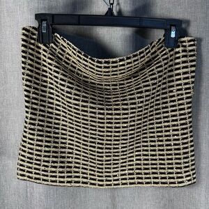 St. John Black & Gold Metallic Knit Crop Top Size Medium.
